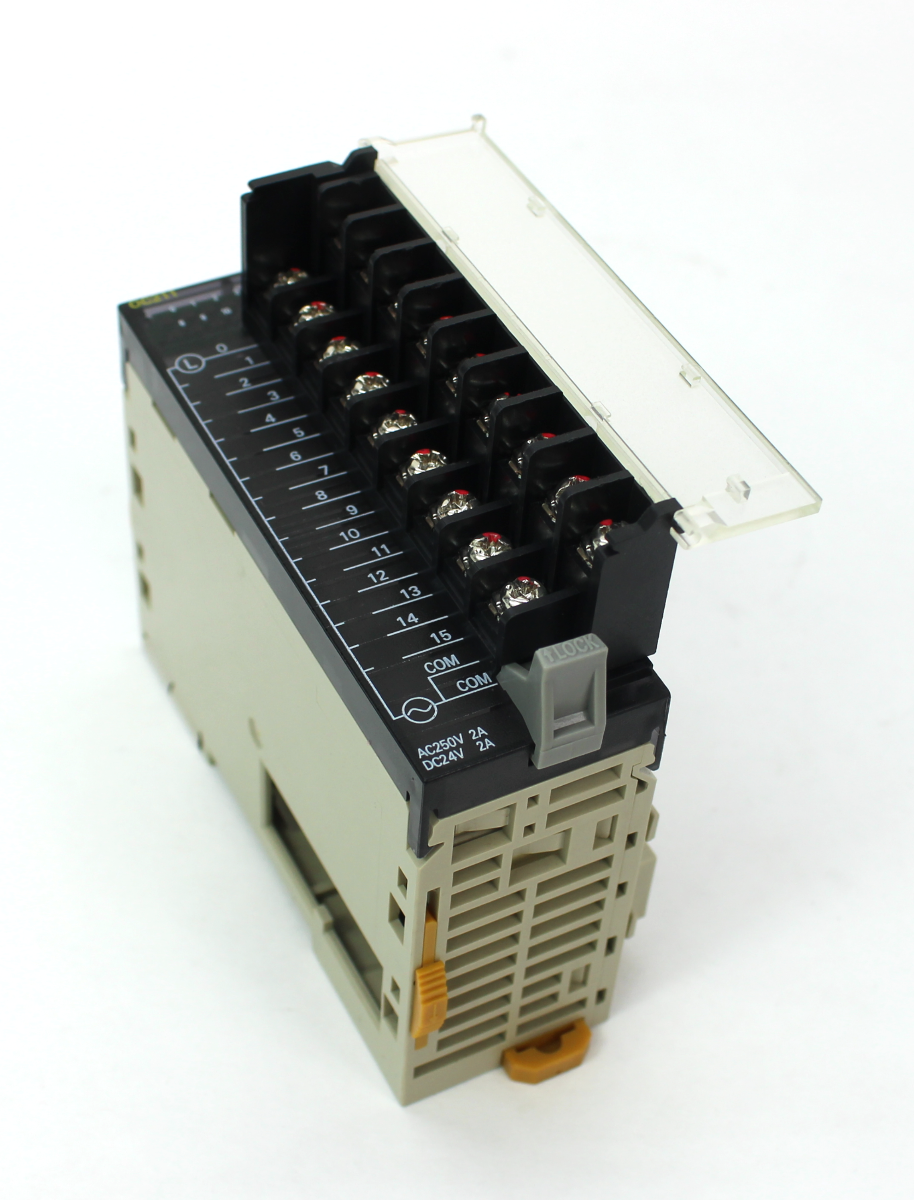 オムロン(OMRON) CS1W-OC201 リレー接点出力ユニット (出力8点) NN