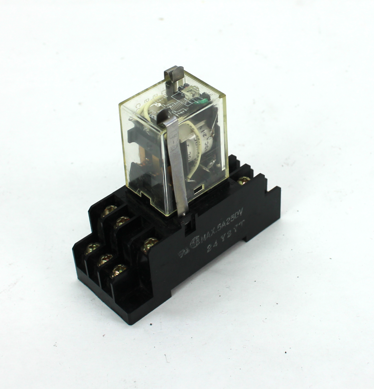 Omron MY3N-D2 Relay w/ Socket Base