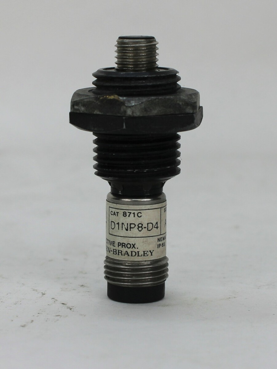 Allen Bradley D1NP8-D4 Inductive Proximity Sensor