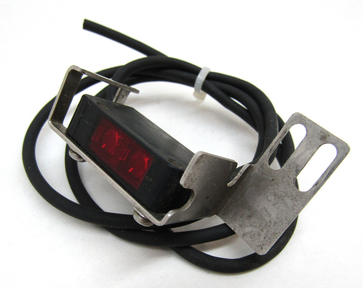 Keyence PZ-M31 Square Reflective Photoelectric Sensor Cable, 12-24V