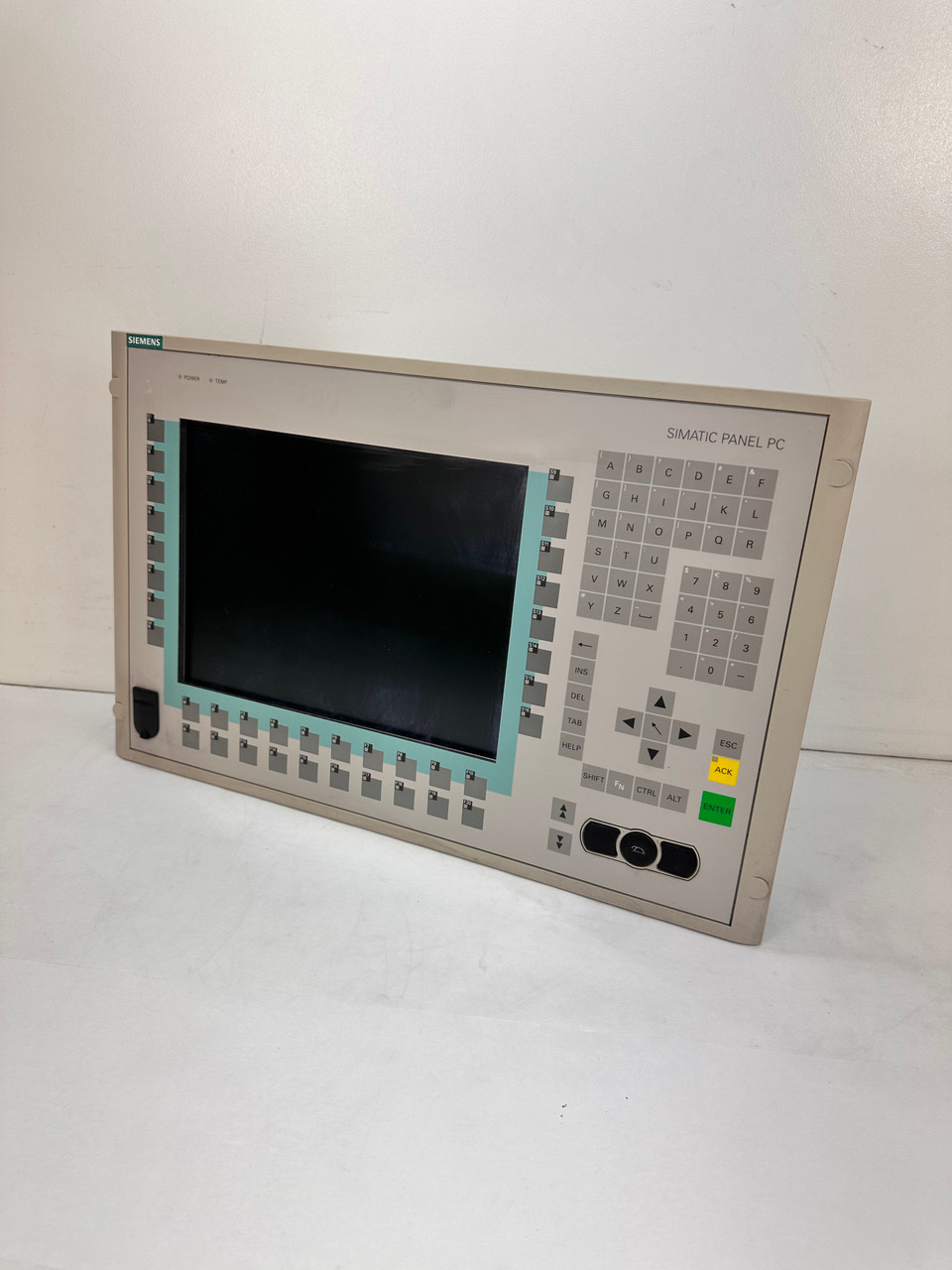 Siemens Simatic Panel PC 670 6AV7723-2BC00-0AD0