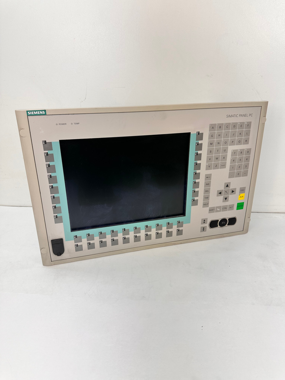 Siemens Simatic Panel PC 670 6AV7723-2BC00-0AD0