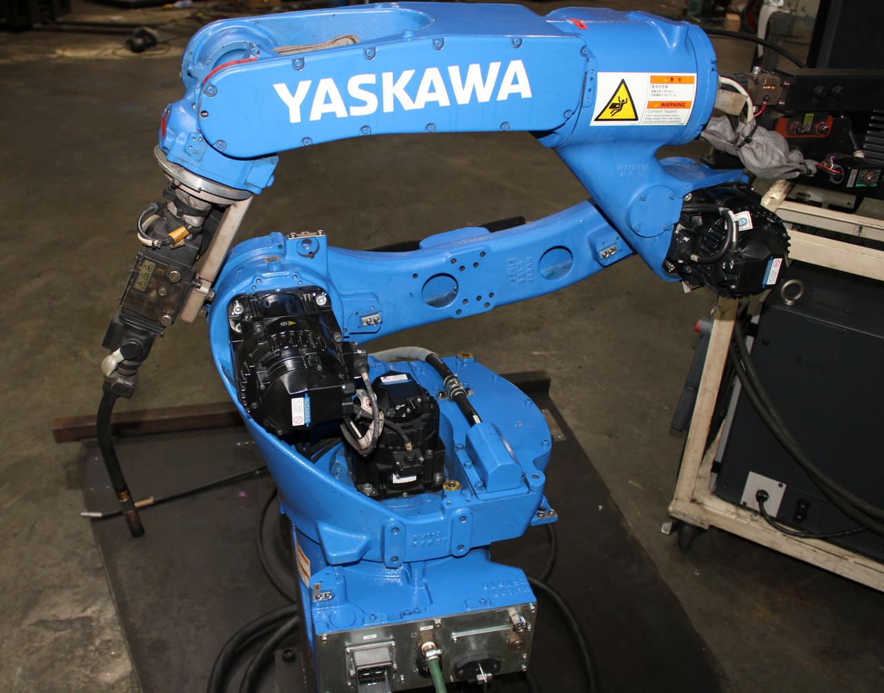 Yaskawa Motoman AR1440 Welding Robot w/ YRC1000 & MotoWeld x350