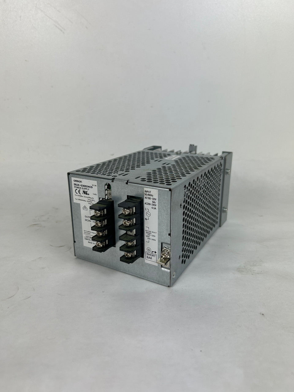 Omron S8JX-G30024CD Power Supply, 50/60Hz