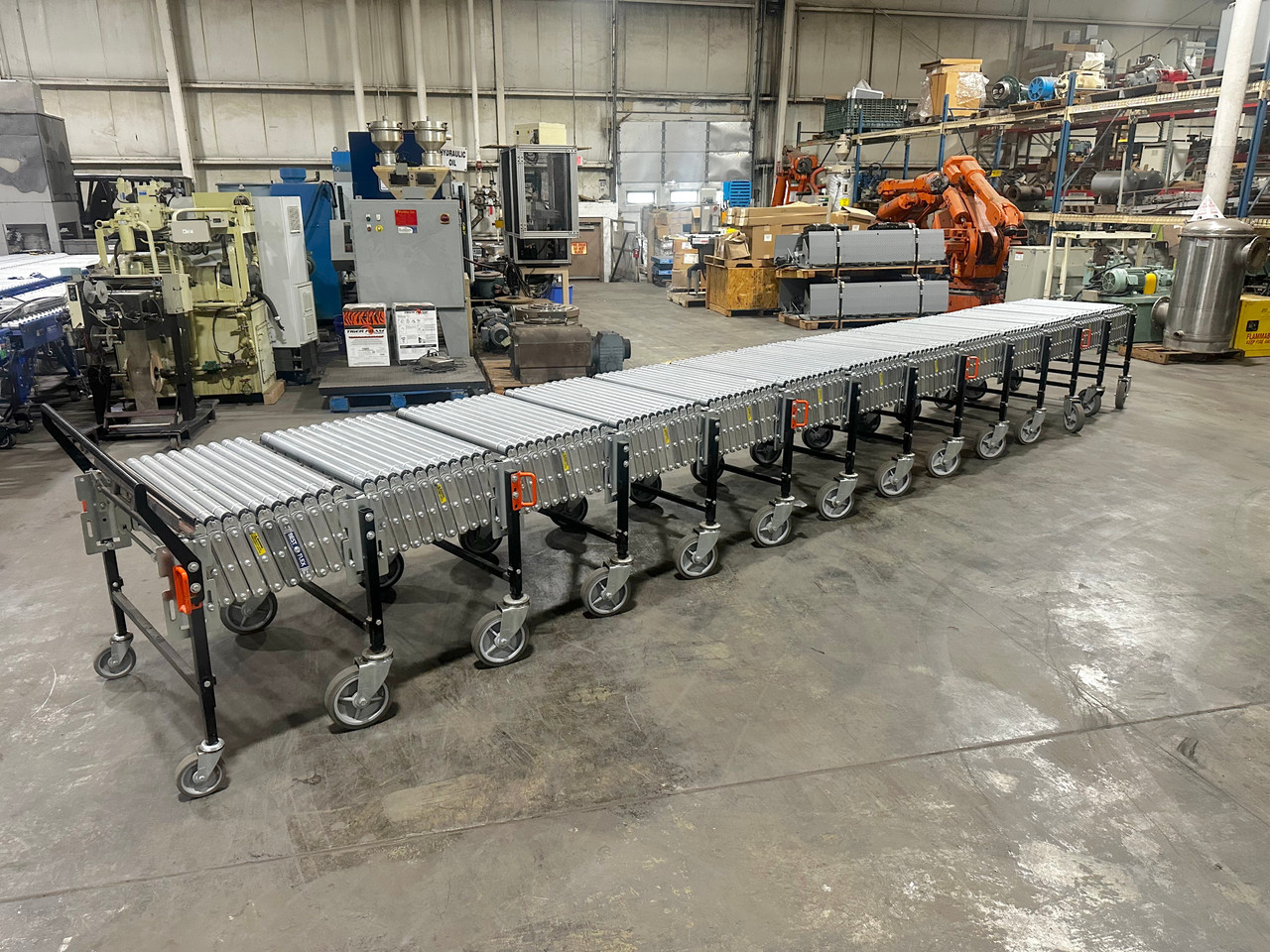 Best Flex 28" Wide Roller Conveyor Expands From 22' to 40' Long 6" Caster Wheels