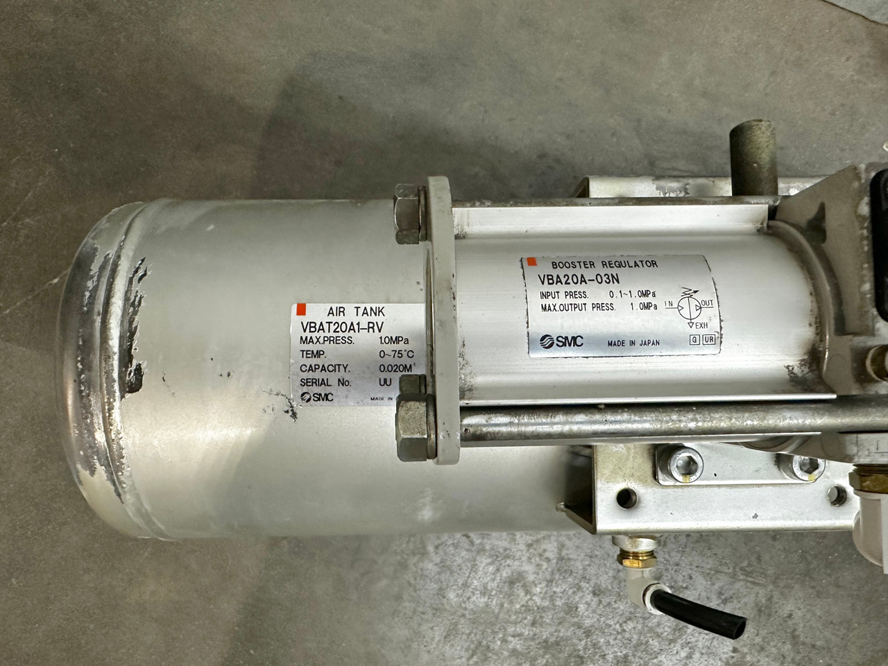SMC VBA20A-03N Booster Regulator with VBAT20A1-RV Air Tank