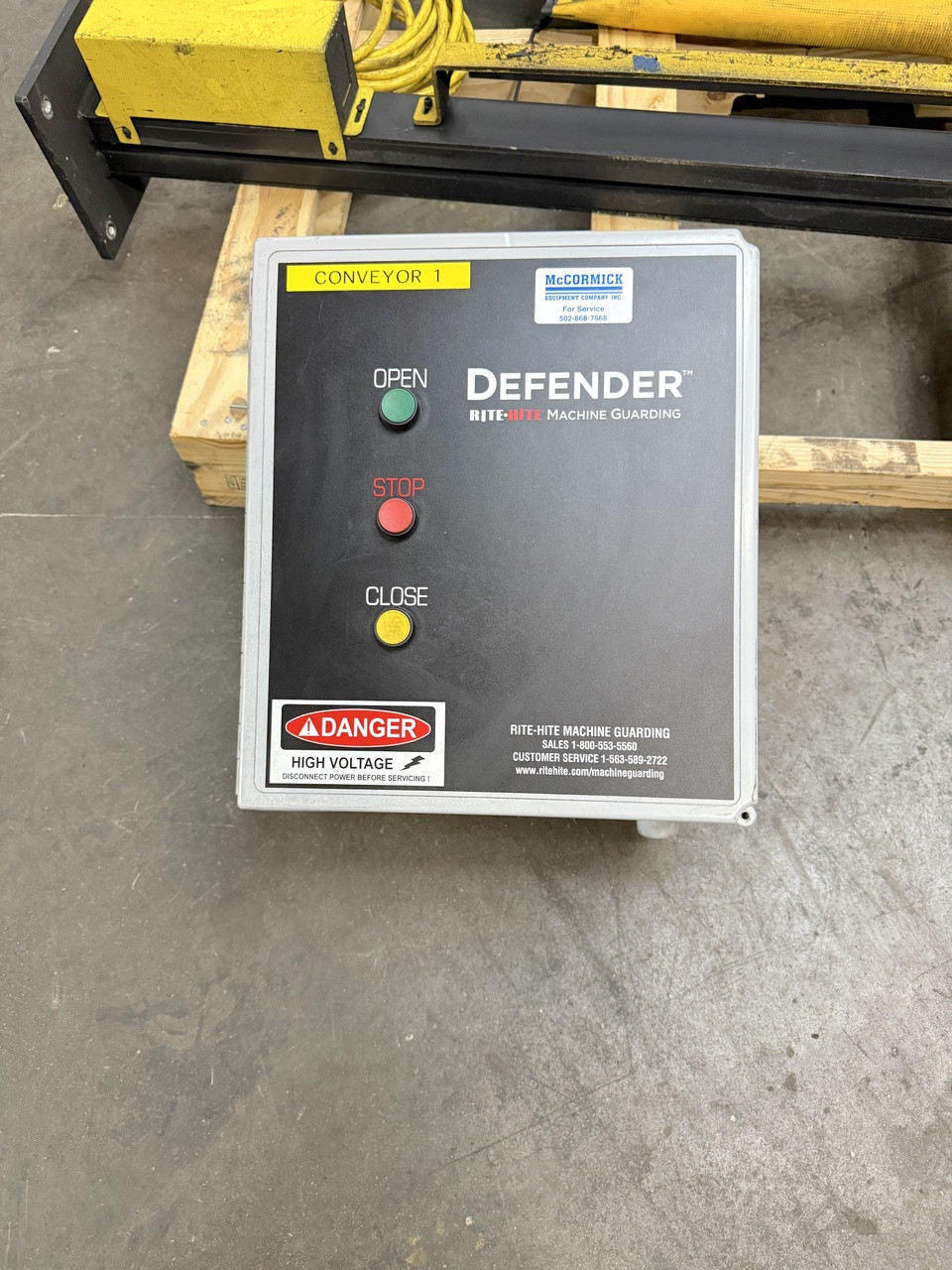 Rite Hite Defender Automatic Safety Door for Machine Guarding 67 In x 90 In 460V