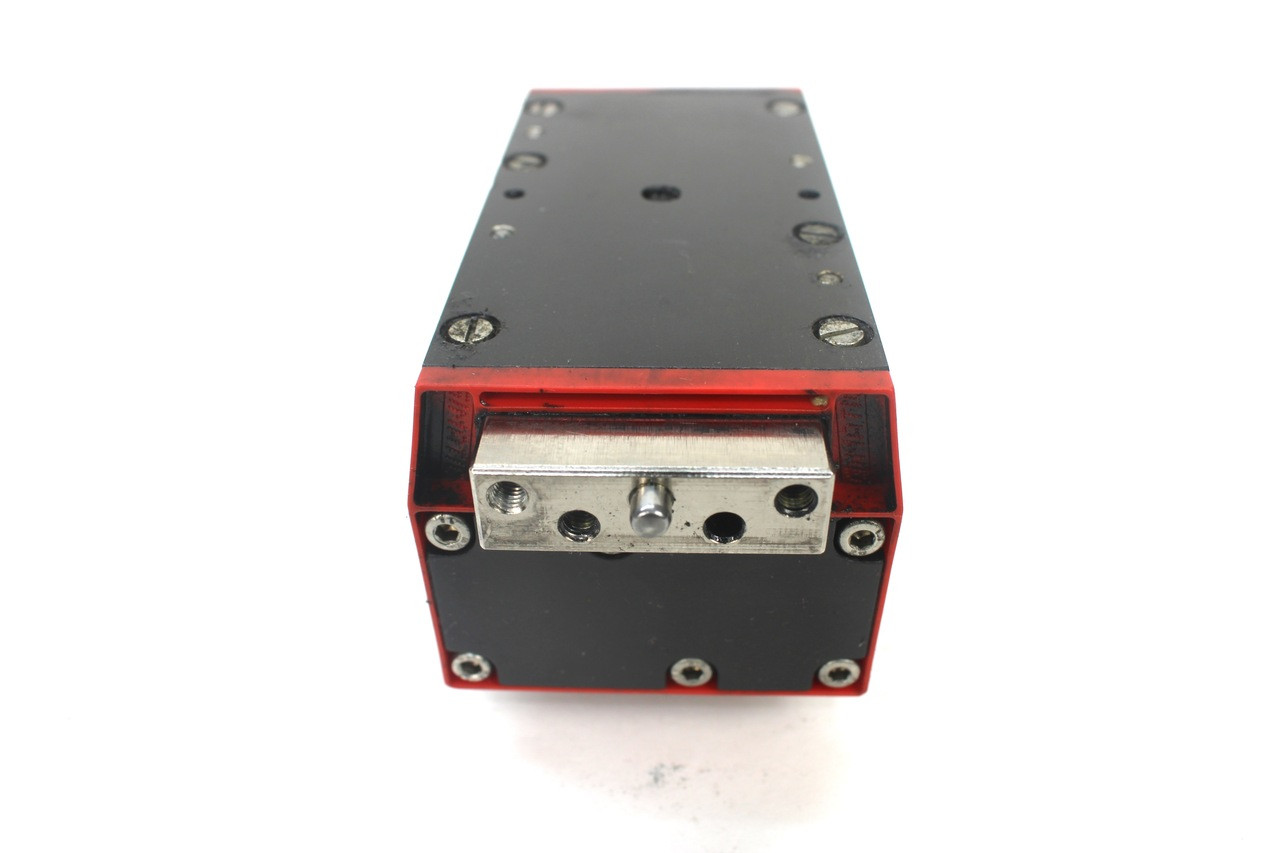 Gimatic PE-2540 Pneumatic Gripper 116 psi