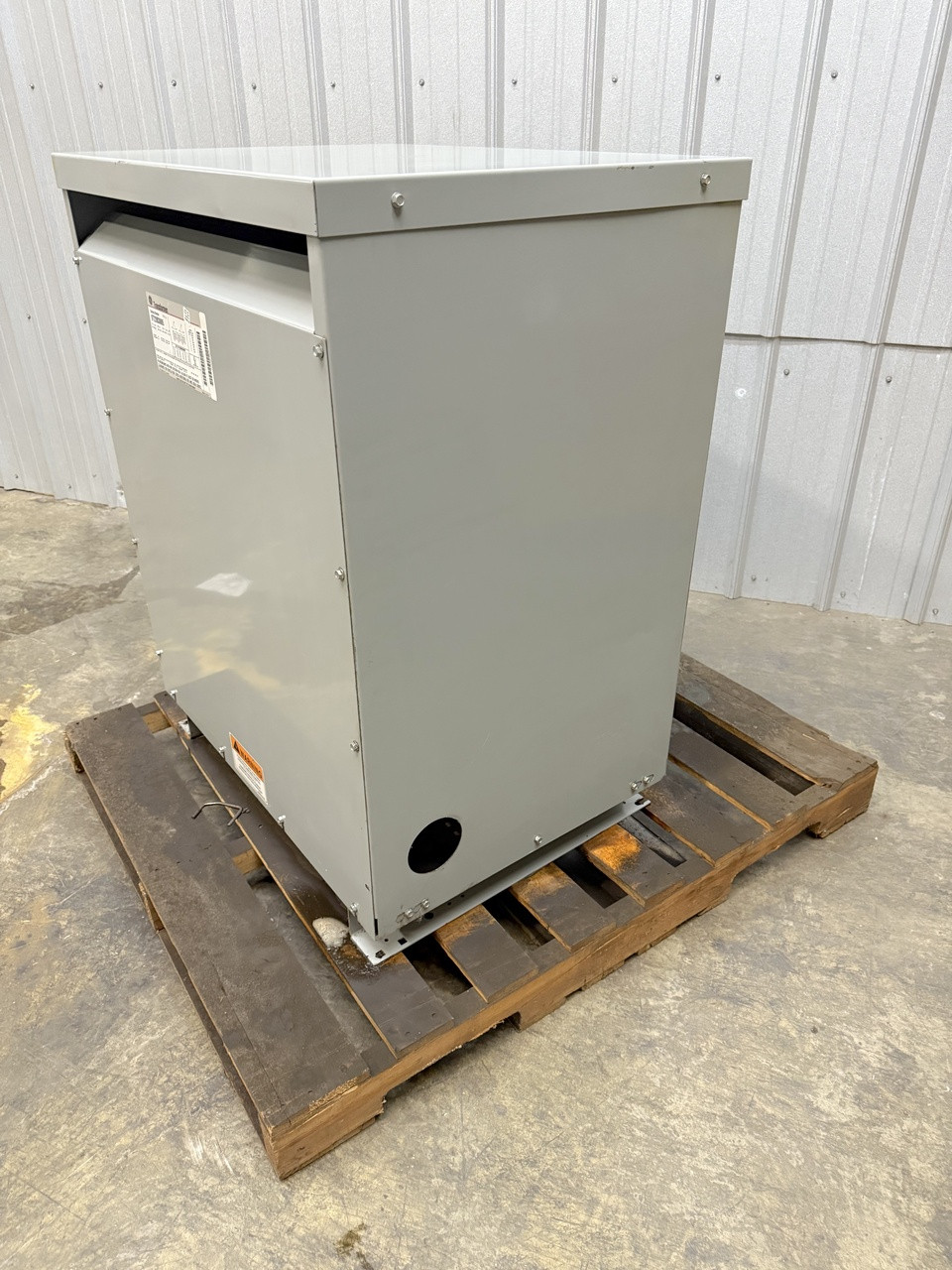 GE 112.5 Kva 3 Phase Transformer 480V x 240V Type 2 QL 9T23B3885
