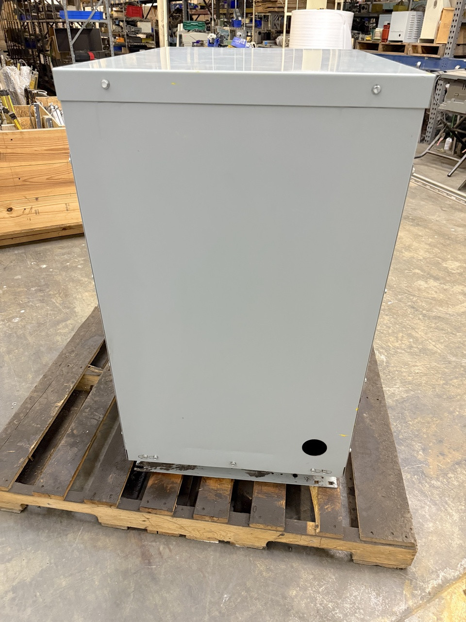 GE 112.5 Kva 3 Phase Transformer 480V x 240V Type 2 QL 9T23B3885