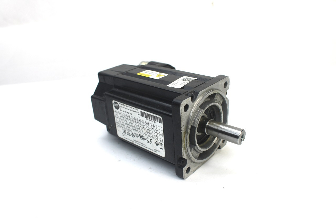 Allen Bradley MPL-B320P-MJ72AA Ser. A AC Servo Motor, 400V