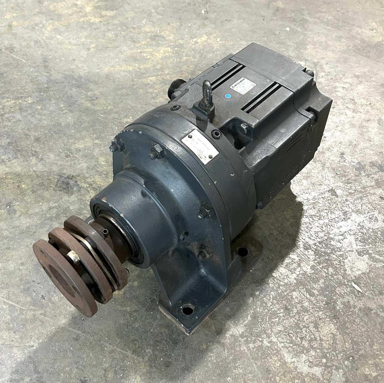 Mitsubishi HC-SFS202BG1H Motor