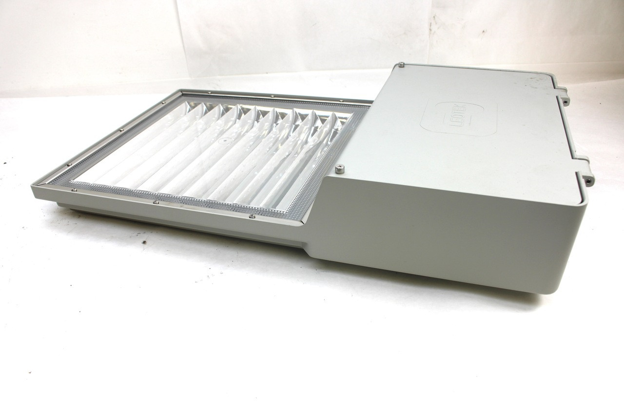 Leotek SL-400S1R2-Fx LED Street Light Leotek SL-400S1R2-Fx LED Street Light