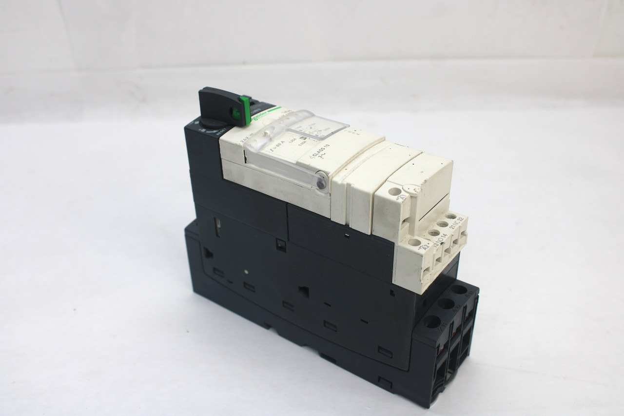 Schneider Electric LUSA05BL Motor Starter w/LUB12 Schneider Electric LUSA05BL Motor Starter w/LUB12