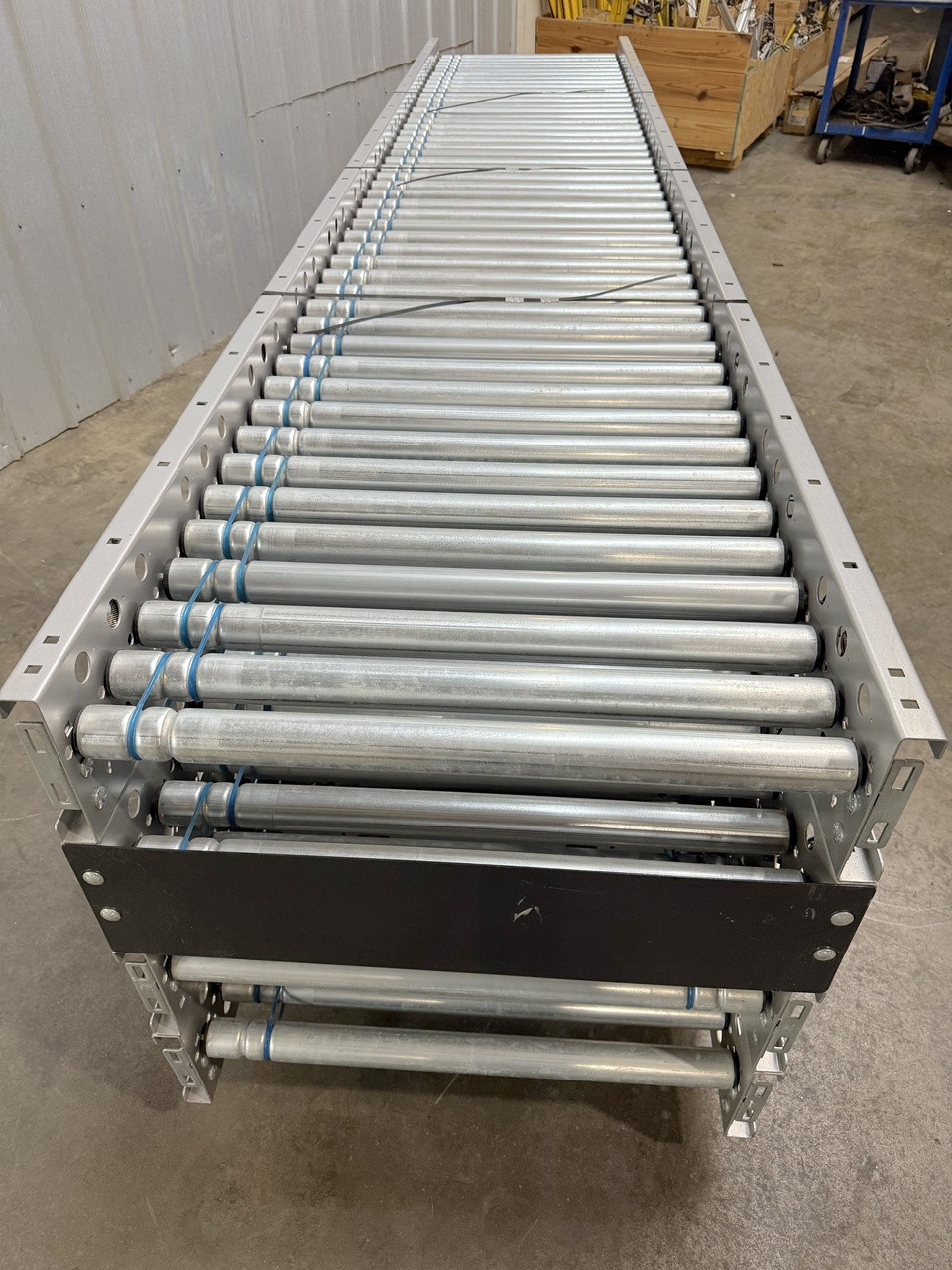 Trew 26" MDR Conveyor Zero Pressure Powered Roller Conveyor Intelligrated Trew 26" MDR Conveyor Zero Pressure Powered Roller Conveyor Intelligrated