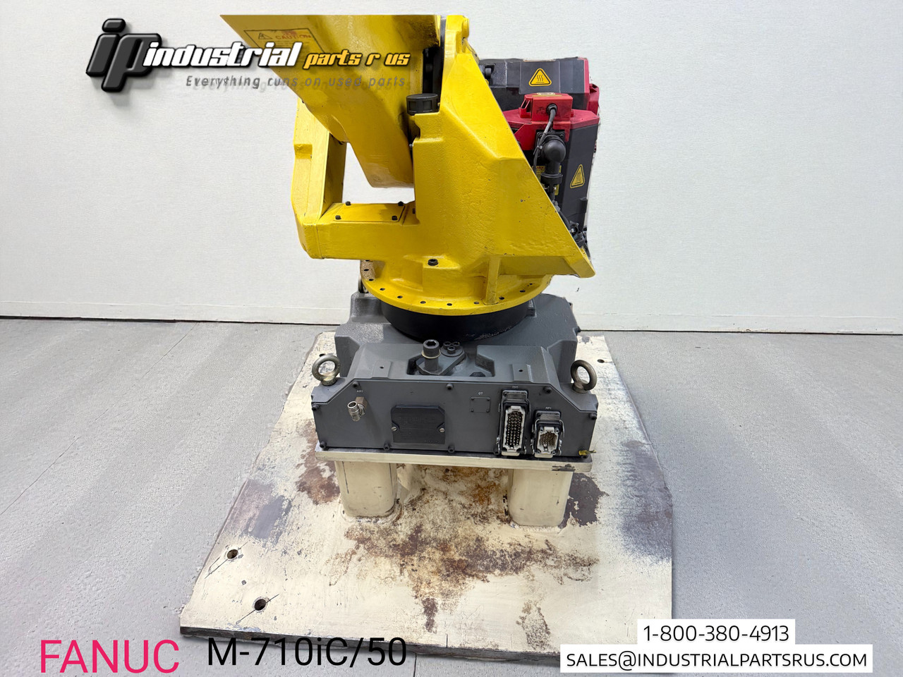 FANUC M-710iC/50 Robot 50kg Payload R-J3iC Controller Teach Pendant - TESTED