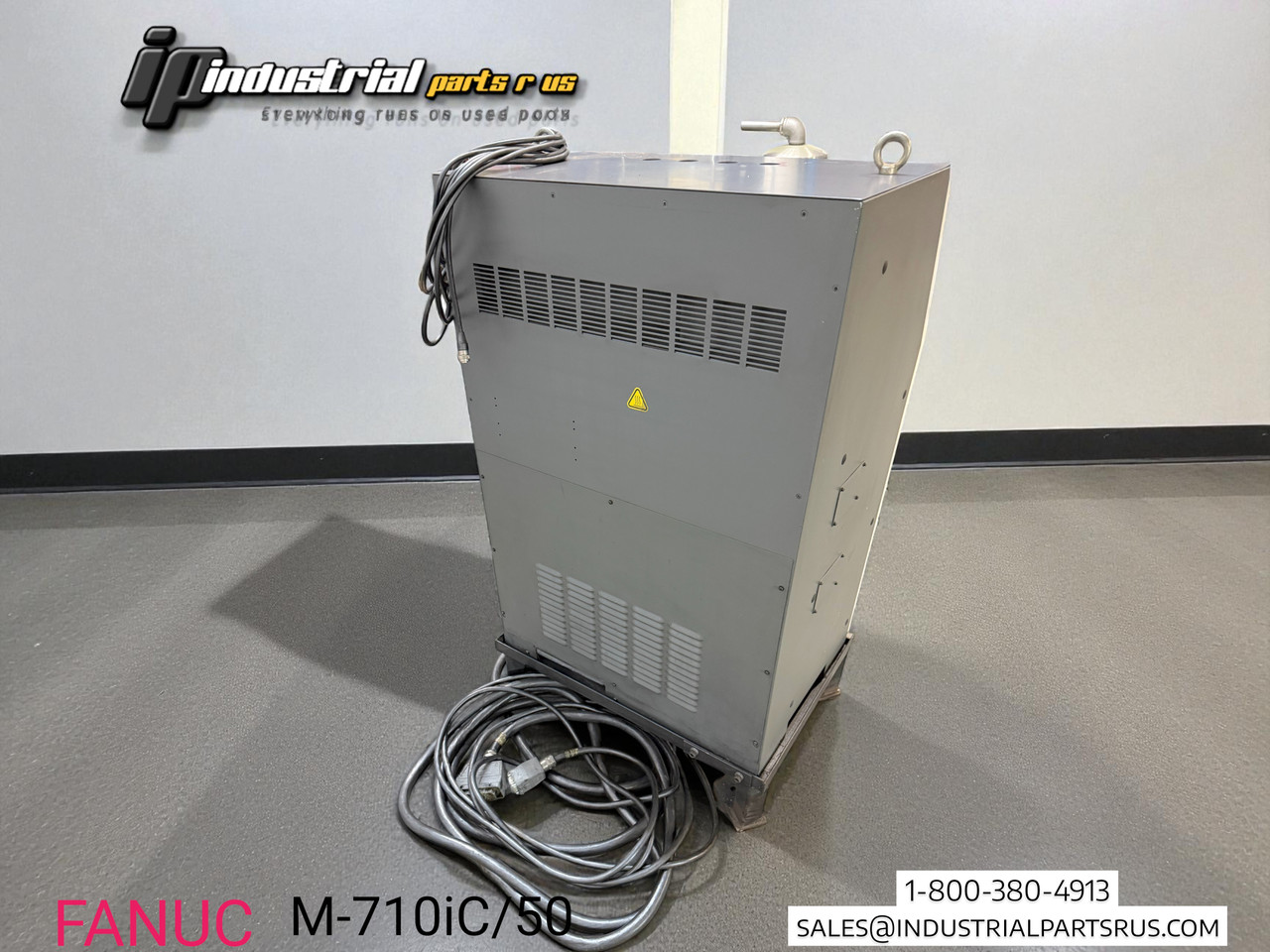FANUC M-710iC/50 Robot 50kg Payload R-J3iC Controller Teach Pendant - TESTED