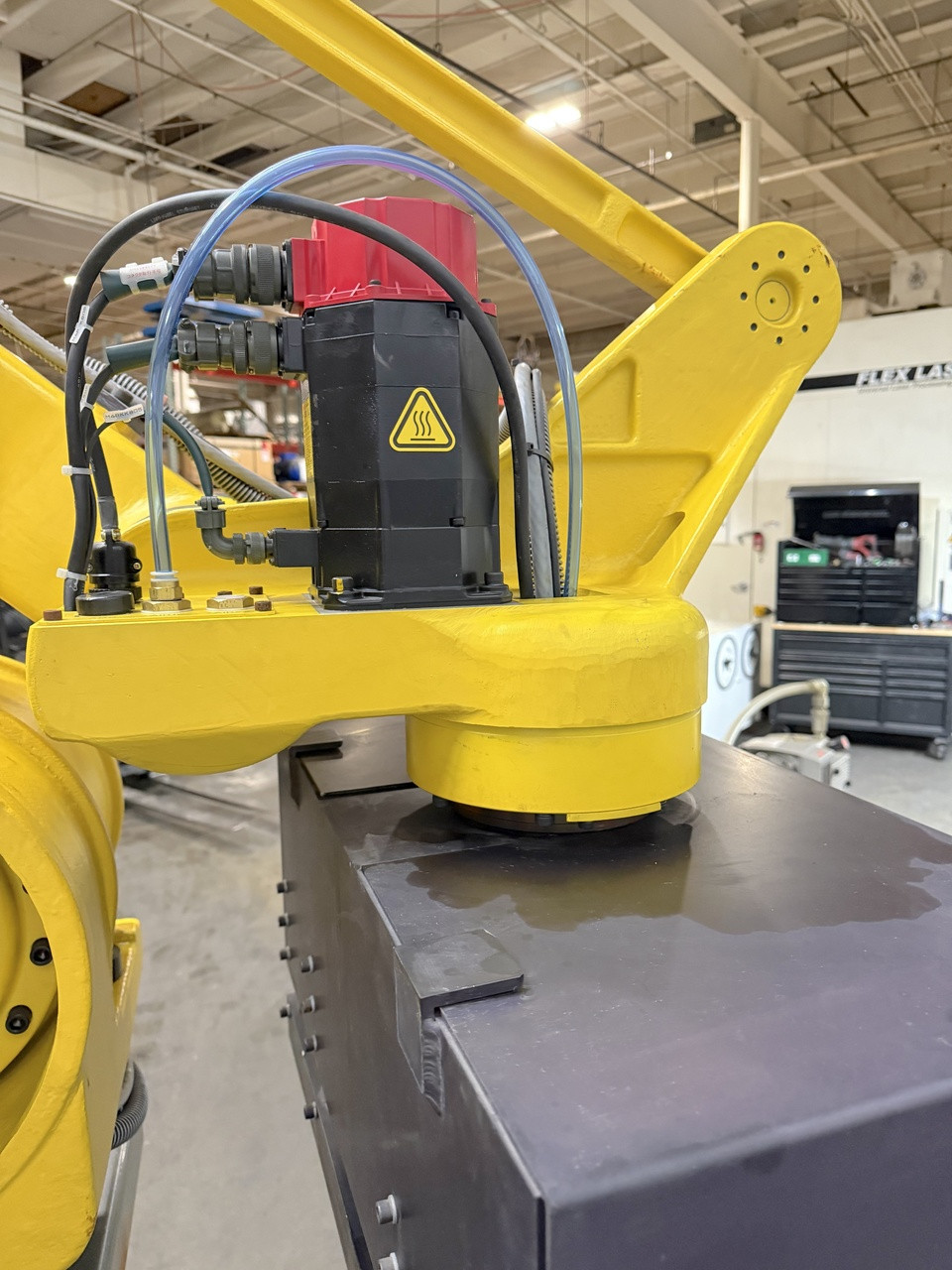 Fanuc M-410iHS Palletizing Robot with R-J3 Control, Perfect Condition!!