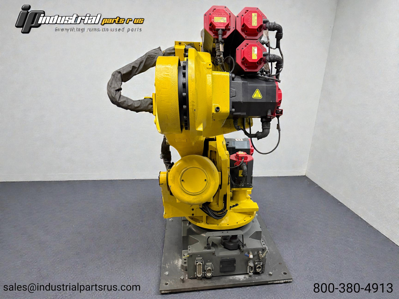 Fanuc R-2000iB/165F Robot R-J3iC Control Teach Pendant 165Kg Payload w/ Base