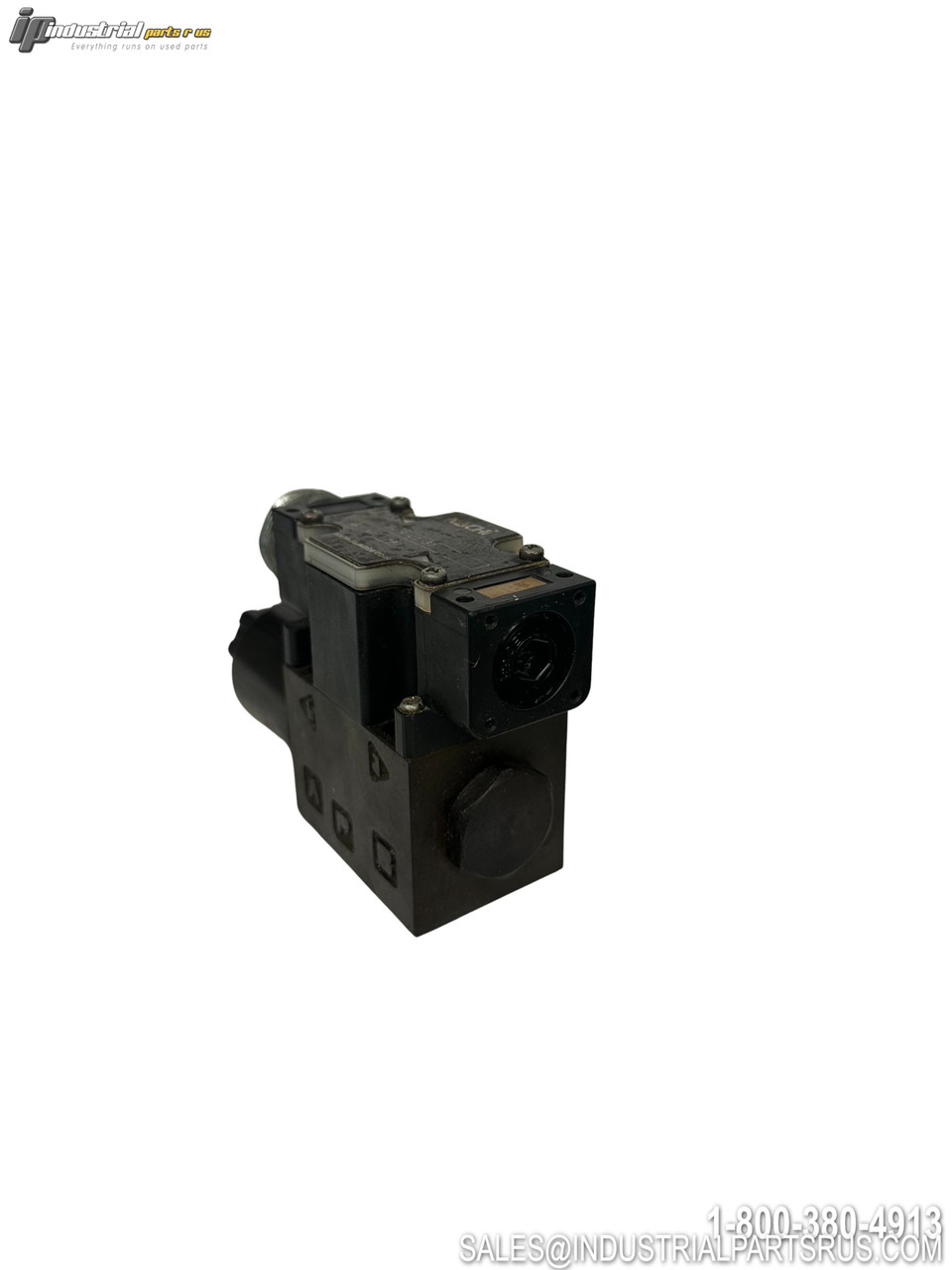 NACHI SS-G01-AR-R-C1-31 Pneumatic Valve Black Housing with Control Ports and Mounting Block Configuration