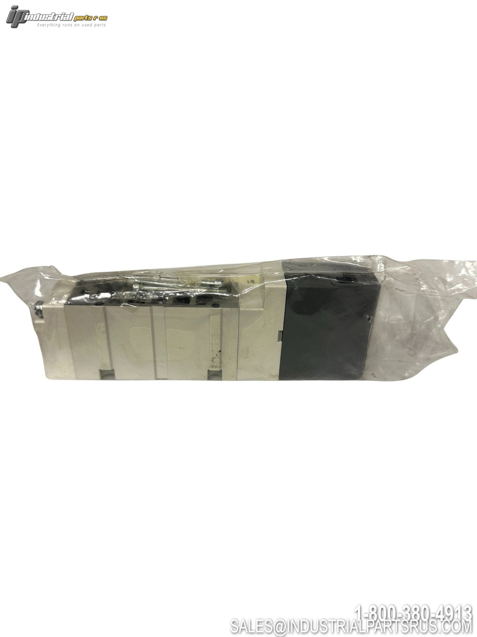 New In Box SMC VQC4100-51 Solenoid Valve Image 2