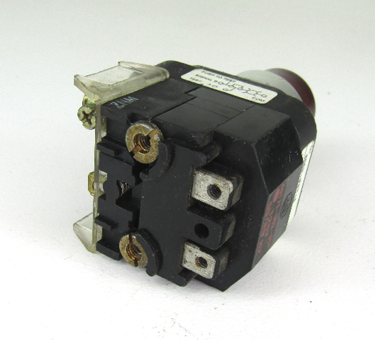 Allen Bradley 800H-PRT16 Red Illuminated Pushbutton