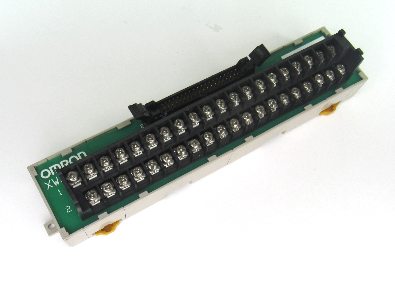 Omron XW2B-40G5 Terminal Connection Module