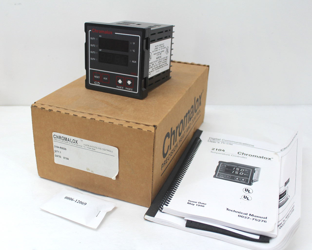 Chromalox 2104 Digital Temperature Controller 2104-R0020