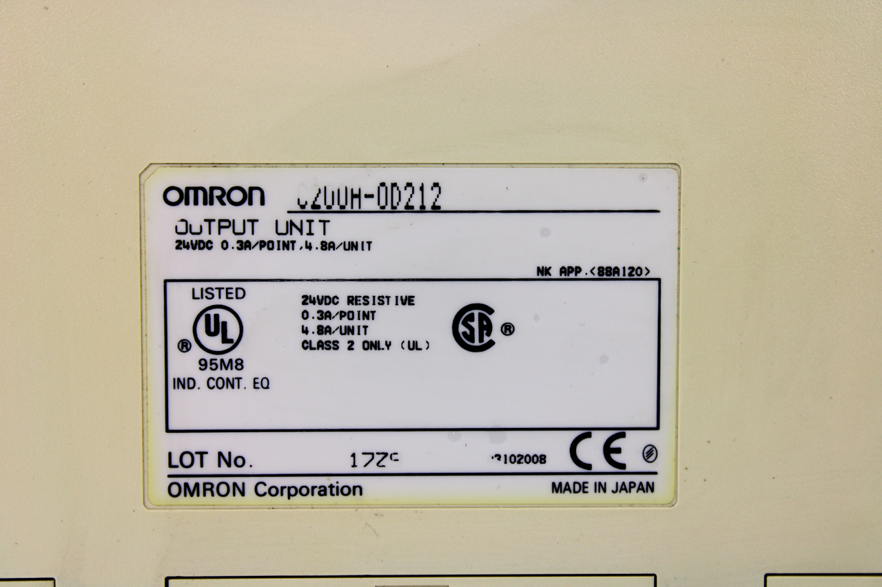 Omron C200H-OD212 Output Module 24 VDC