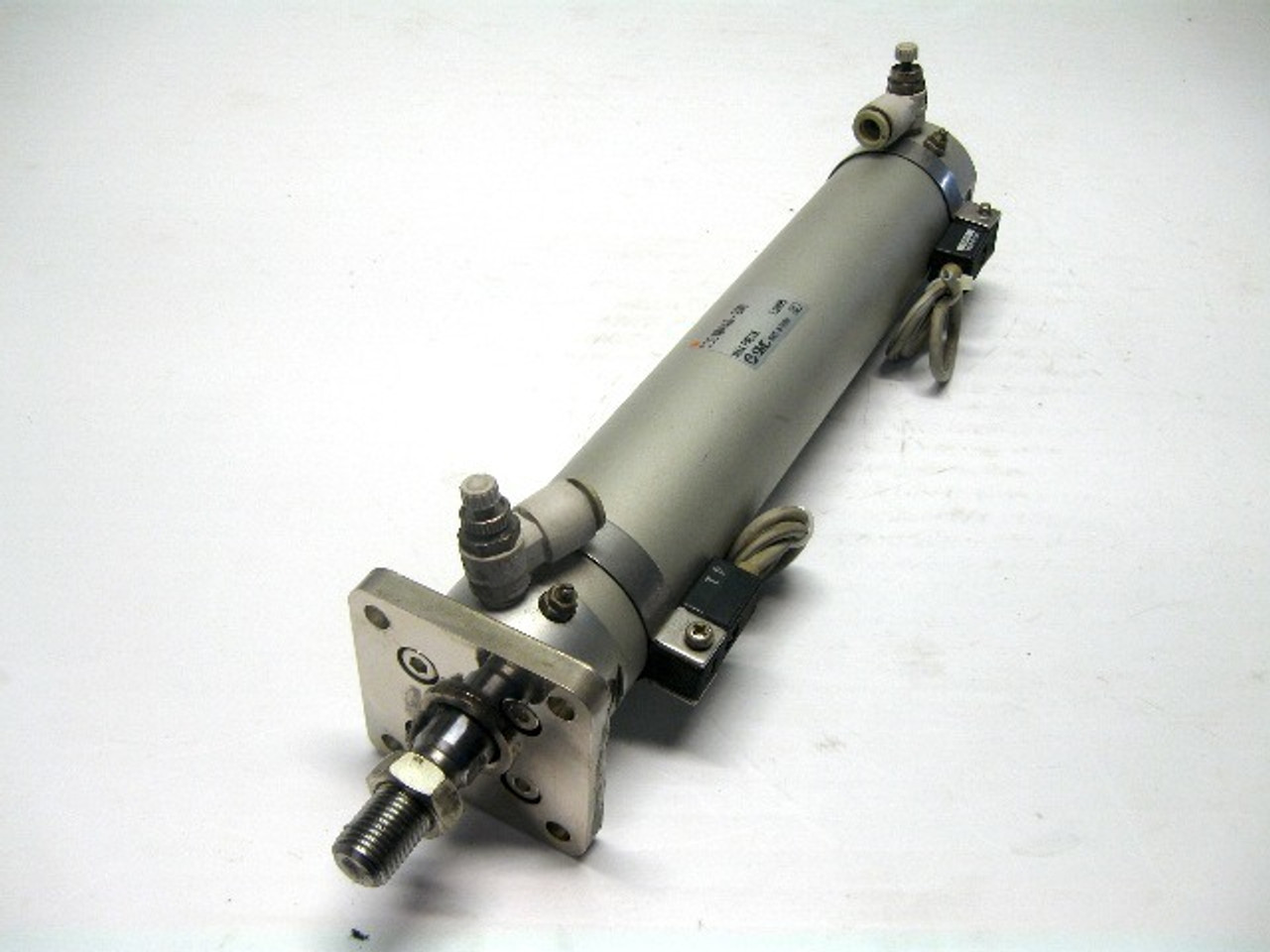 SMC CDG1BA40-200 Round Body Cylinder, Bore 40 MM, Stroke 200 MM