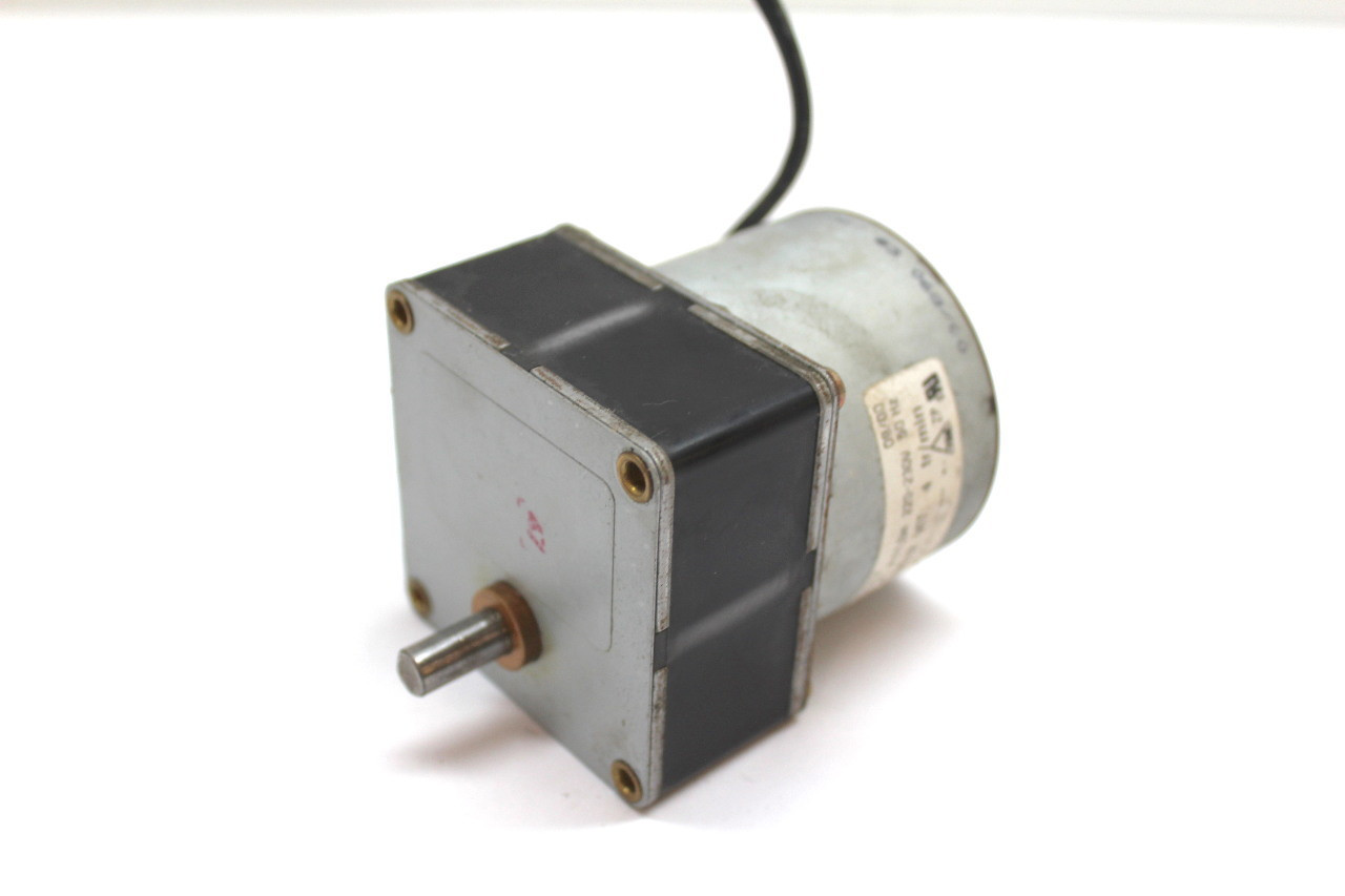 Motoriduttore CROUZET 220V 50/60Hz 4rpm alb. ø 8x7mm, no parte 500602