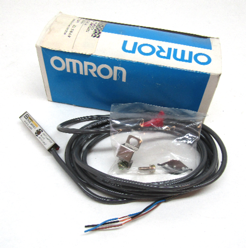 Omron E3HS-DS5E1 Photoelectric Switch, 12-24VDC