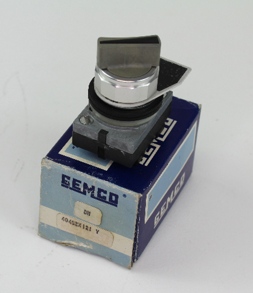 Gemco 404S2X121 Selector Switch Y New