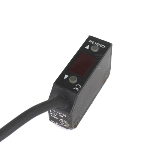 Keyence PZ-V12 Photoelectric Reflective Sensor 12-24V DC