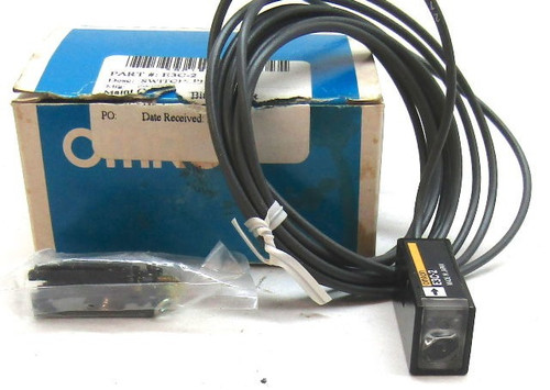 OMRON E3C-2 Photoelectric Sensor, Missing Screws