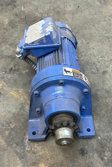 Sumitomo HM 1-27 1-AV Cyclo Gear Drive 1Hp & TC-FV AF Inverter