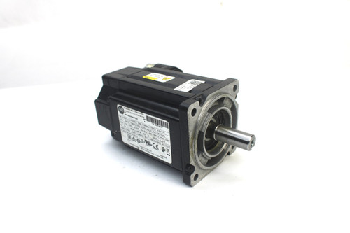 Allen Bradley MPL-B320P-MJ72AA Ser. A AC Servo Motor, 400V