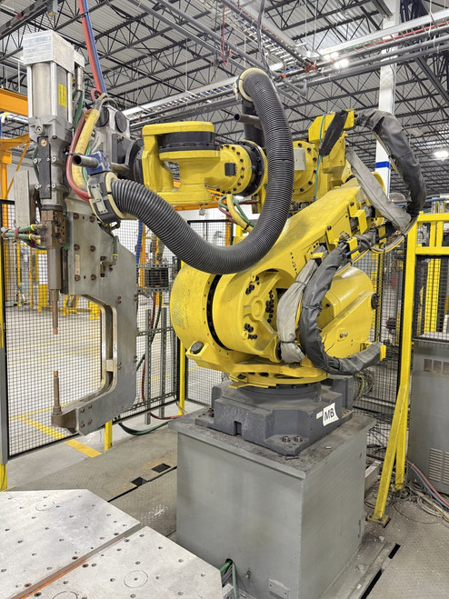 Fanuc R-2000iA/ 200FO Robot with R-J3iB Control, Turntable, ARO Spot Welder Fanuc R-2000iA/ 200FO Robot with R-J3iB Control, Turntable, ARO Spot Welder