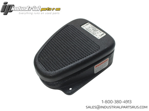 Line master 3C-30A2-S AirVal Clipper 3-Way Pneumatic Foot Switch 30 CFM