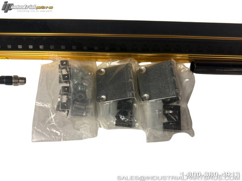 Omron F3SJ-A0755P20-L F3SJ-A0755P20-D Safety Light Curtain Transmitter Receiver Units with Mounting Brackets