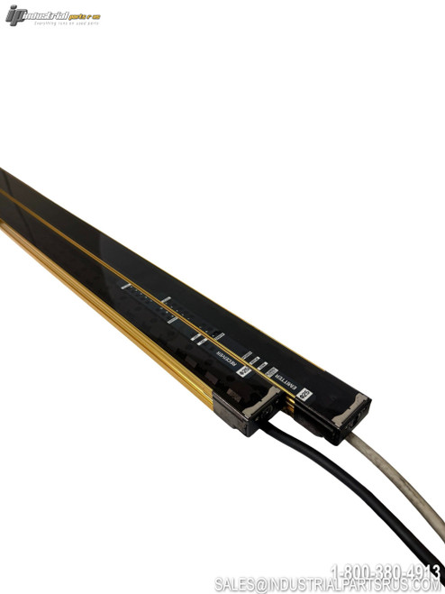 Omron F3SJ-A1220P25-D Safety Light Curtain Image 2