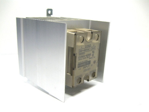 Omron G3NA-420B Solid State Relay 200-480 Vac 20 Amp With Y92B-N100 Heat Sink