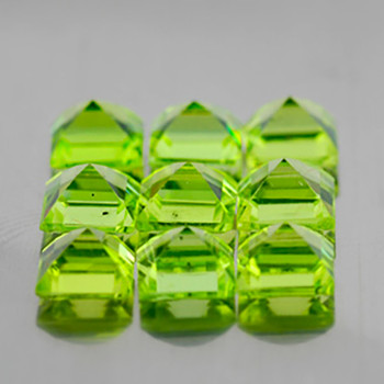 4.20 mm 9 pcs Square Brilliant Natural Green Peridot [Flawless-VVS]
