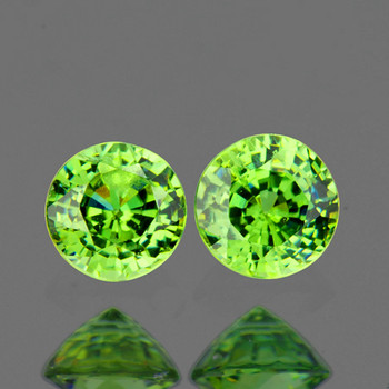 4.00 mm Round 2pcs Rainbow Sparkles Natural Apple Green Demantoid Garnet [VS-SI]