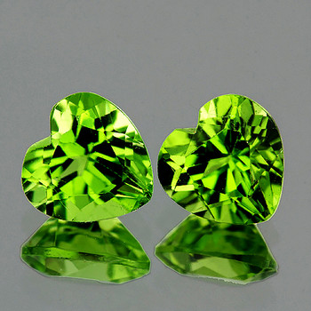 7.00 mm Heart 2 pieces AAA Fire Luster Natural Top Green Peridot [Flawless-VVS]