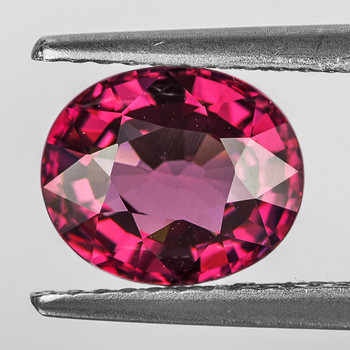 8x6 mm Oval {1.55ct} AAA Fire Natural Cherry Pink Rhodolite Garnet [Flawless-VVS]