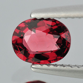 9x7 mm Oval {2.00cts} Top Luster Natural Cherry Pink Rhodolite Garnet [Flawless-VVS]