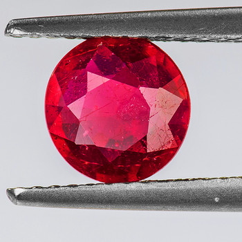 8.30 mm Round 1 Piece Top Luster Natural Red Mozambique Ruby [VVS-VS]-Top Color