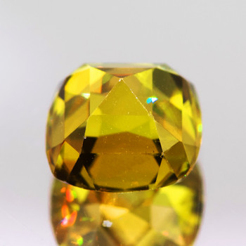 6.00 mm Cushion 1.23cts Superb Luster Rainbow Spark Natural Golden Yellow Sphene [VVS]