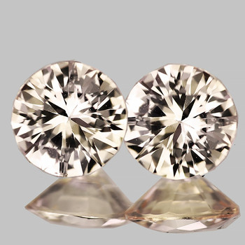 3.70 mm Round 2pcs Superb Luster Machine Cut Natural Golden Peach Sapphire [Flawless-VVS]-[AAA Grade]